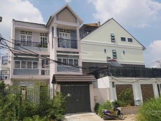 Cho thuê căn hộ mini trung tâm sg, khu an ninh, có sân vườn thoáng mát