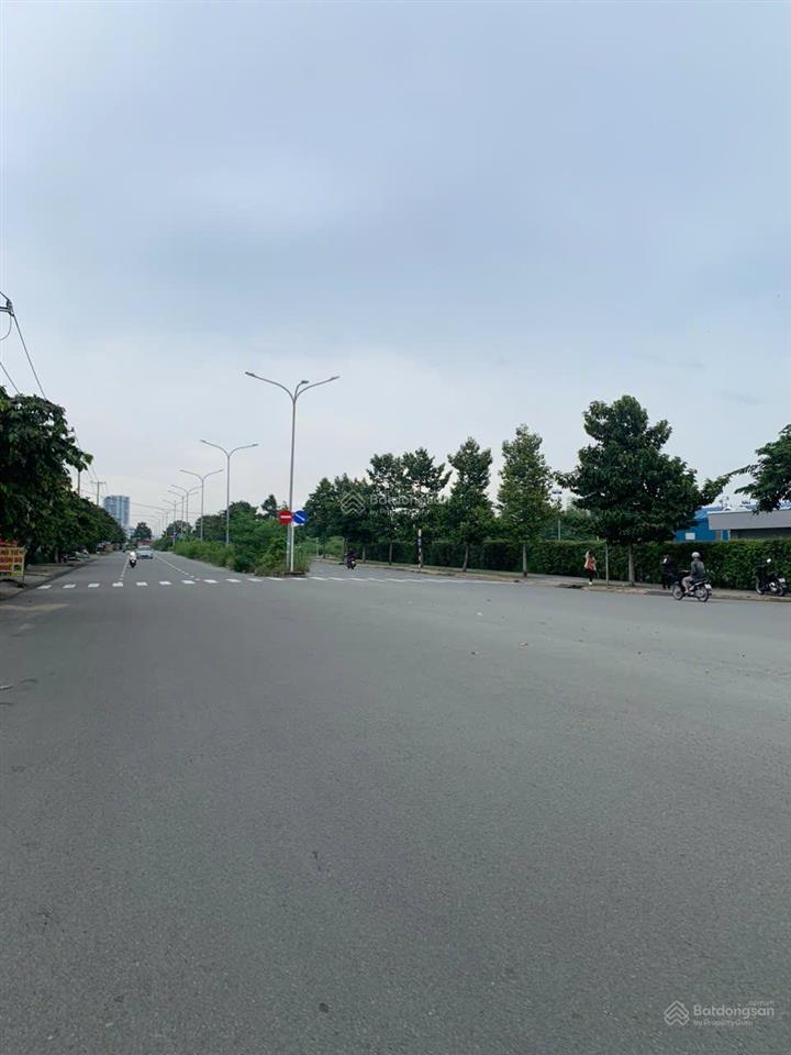 Cho thuê nhà mặt tiền 188m2 đường số 2 gần đại học kinh tế luật thủ đức giá 13 triệu