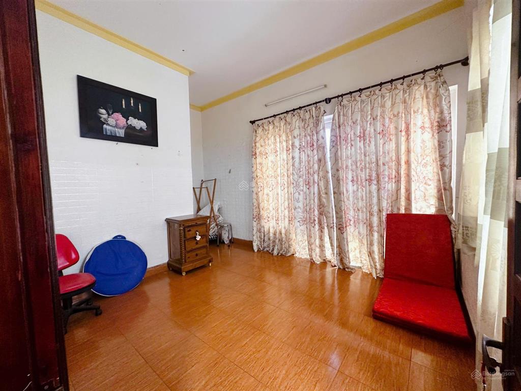 Nhà 88m hẻm xe hơi gần mặt tiền đường hoàng diệu 2 thủ đức, chiều rộng 5,4m