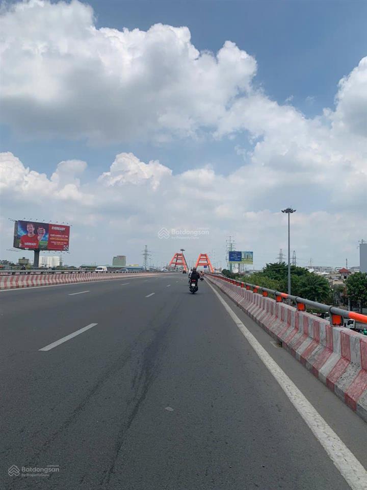 Nhà mặt tiền phạm văn đồng vòng xoay bình triệu hiệp bình chánh thủ đức 11 triệu/tháng