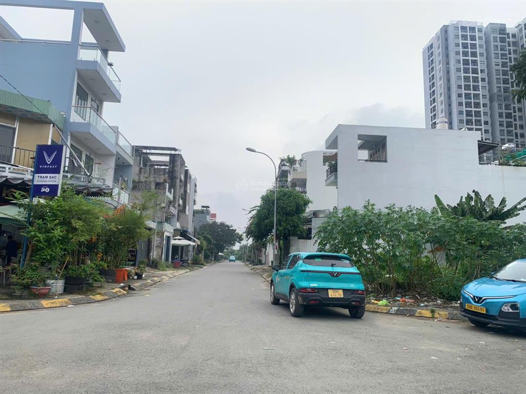 Lô góc 2 mặt tiền đường rộng 20m đẹp nhất khu navita tam bình gò dưa thủ đức, giá cực tốt