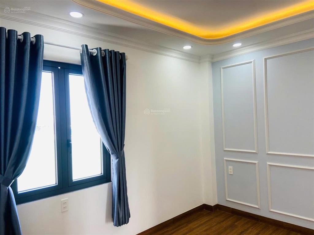 Nhà 4 lầu hẻm xe hơi đường đinh thị thi giáp khu vạn phúc, 18 triệu/tháng