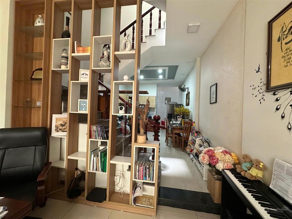 Giá tốt đầu tư, căn nhà 3 lầu hẻm xe hơi 5m quốc lộ 13 phường hiệp bình phước thủ đức