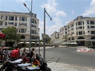 Căn hộ dịch vụ 50m full nội thất đường đinh thị thi khu đô thị vạn phúc thủ đức giá 6,7 triệu/tháng