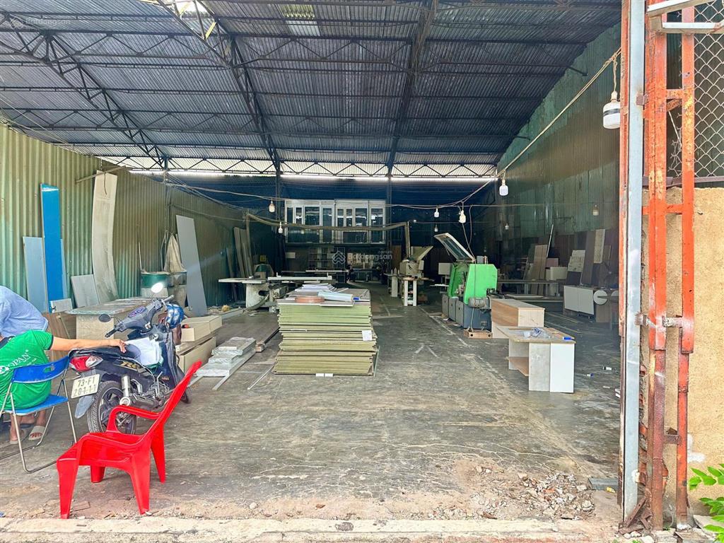 Kho 500m² có sẵn văn phòng 26 triệu/tháng đường xe tải 10 tấn thông từ quốc lộ 1k sang quốc lộ 1a