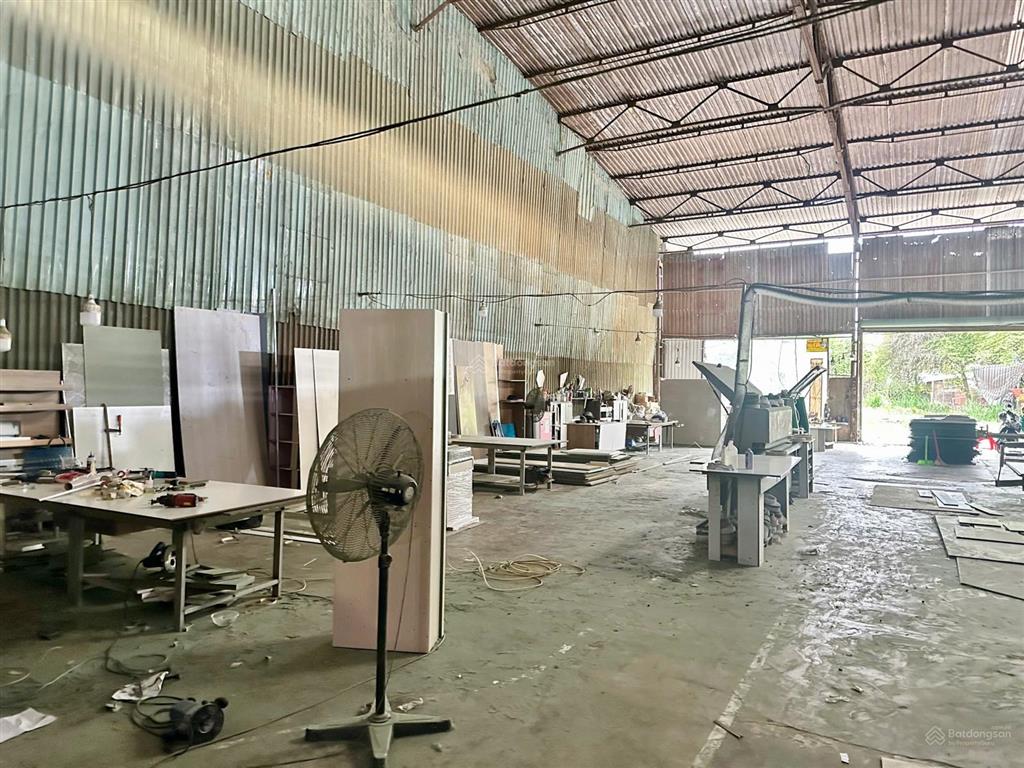 Kho 500m² có sẵn văn phòng 26 triệu/tháng đường xe tải 10 tấn thông từ quốc lộ 1k sang quốc lộ 1a