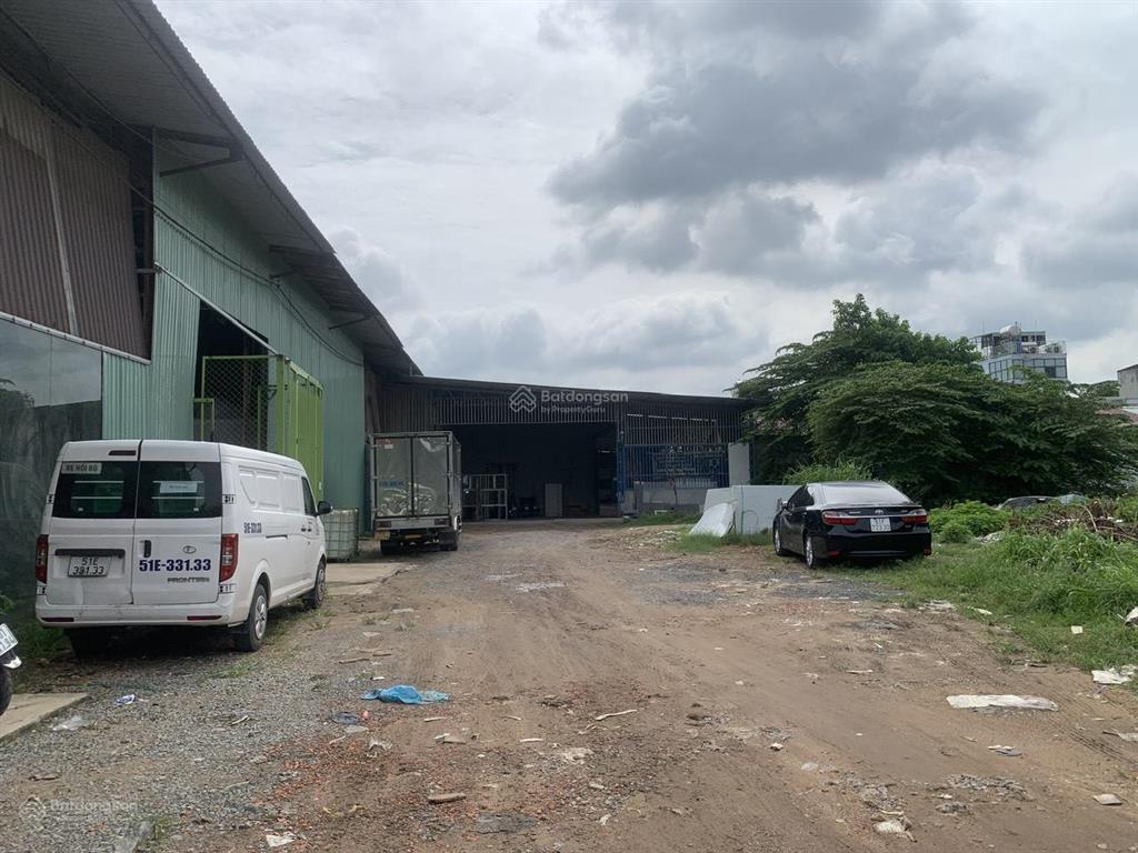 Kho 500m² có sẵn văn phòng 26 triệu/tháng đường xe tải 10 tấn thông từ quốc lộ 1k sang quốc lộ 1a