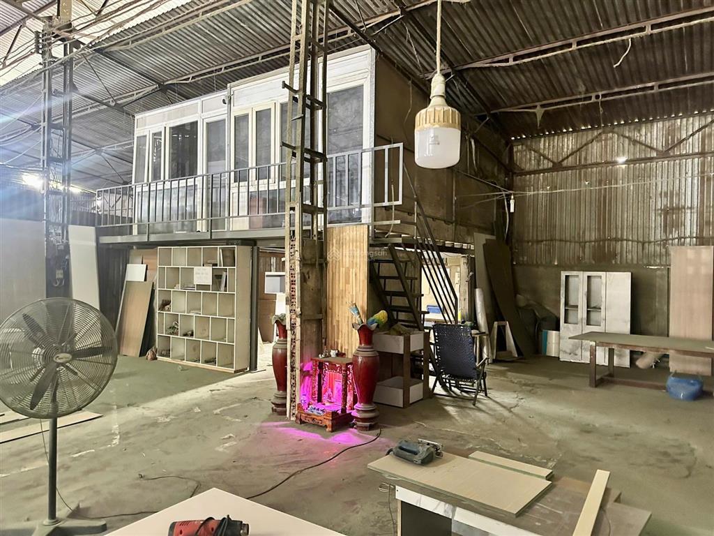 Kho 500m² có sẵn văn phòng 26 triệu/tháng đường xe tải 10 tấn thông từ quốc lộ 1k sang quốc lộ 1a