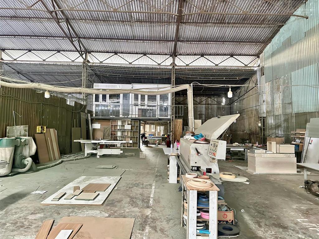 Kho 500m² có sẵn văn phòng 26 triệu/tháng đường xe tải 10 tấn thông từ quốc lộ 1k sang quốc lộ 1a