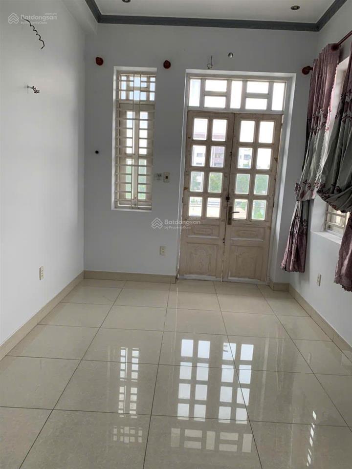 Nhà 3 tầng mặt tiền kinh doanh đường linh đông quận thủ đức, rộng 6m rất đẹp