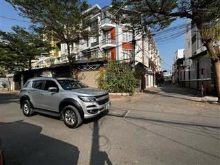 Nhà 3 lầu góc 2 mặt tiền đường 10m gần quốc lộ 13 kdc hồng long và đường hiệp bình, sổ hồng 103m