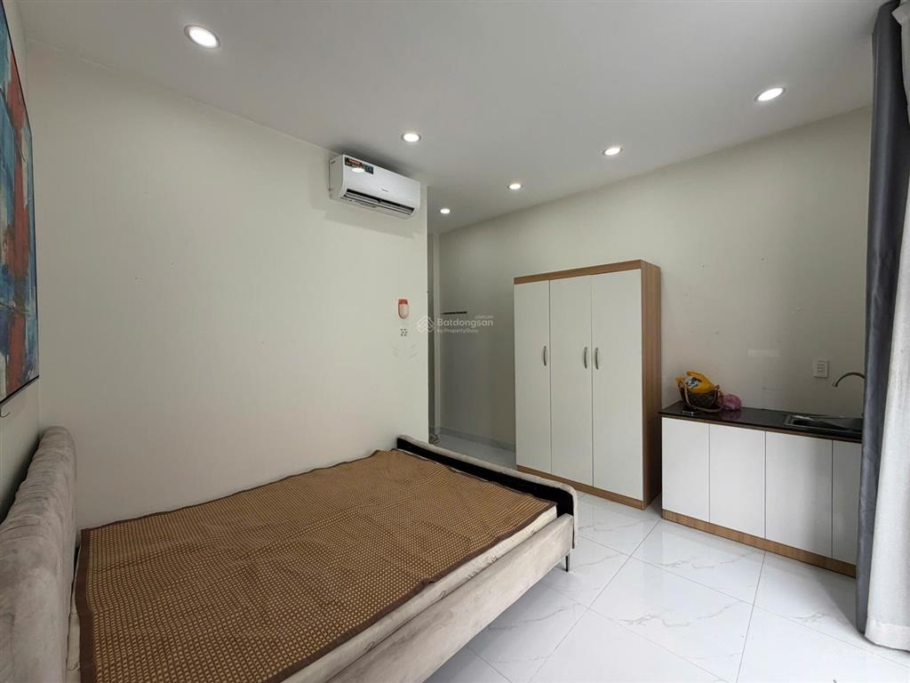 Nhà 4 lầu thu nhập 25 triệu, hẻm xe hơi đường quốc lộ 13 hiệp bình quận thủ đức