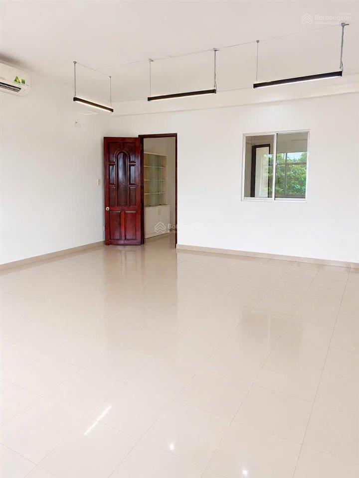 Nhà 4 tầng khu bên sông đường số 25 hiệp bình chánh thủ đức, có tầng để xe rộng