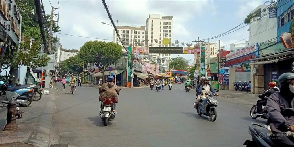 Bán gấp căn nhà 300m2 mặt tiền đường lê quang định p5 bình thạnh, 5x tỷ thu nhập 40 triệu/tháng