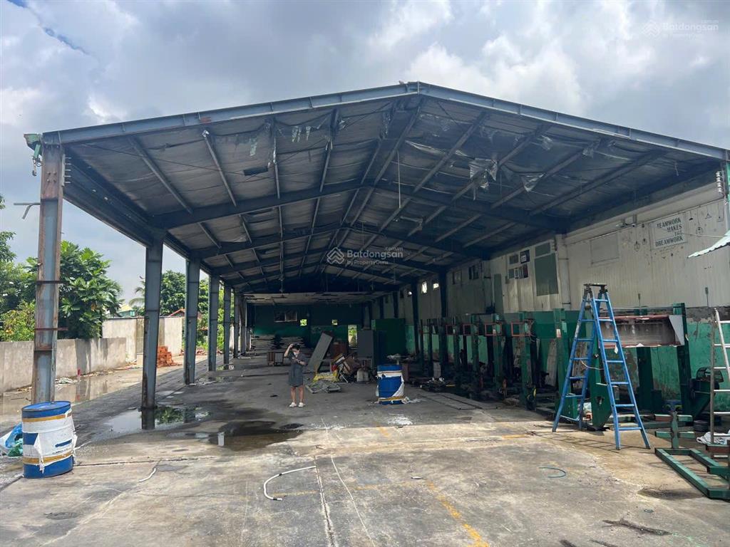 Cho thuê kho xưởng 500m2 mặt tiền đường gần quốc lộ 13 hiệp bình phước thủ đức