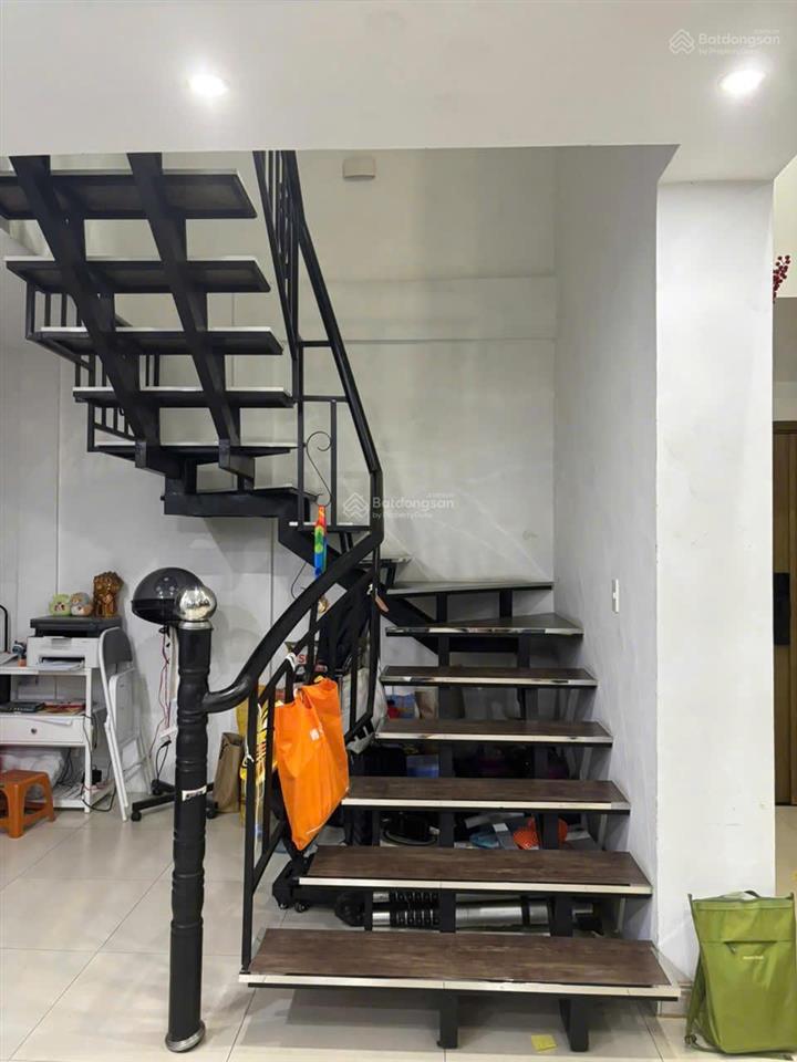 Cho thuê *penthouse opal garden* 4pn 4wc, có sân vườn riêng