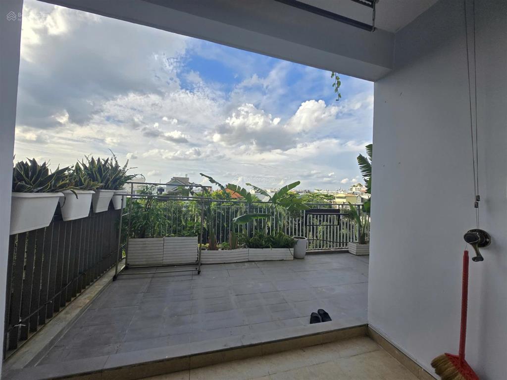 Bán căn hộ sân vườn 92m2, tầng 3 chung cư opal garden, full nt, shr