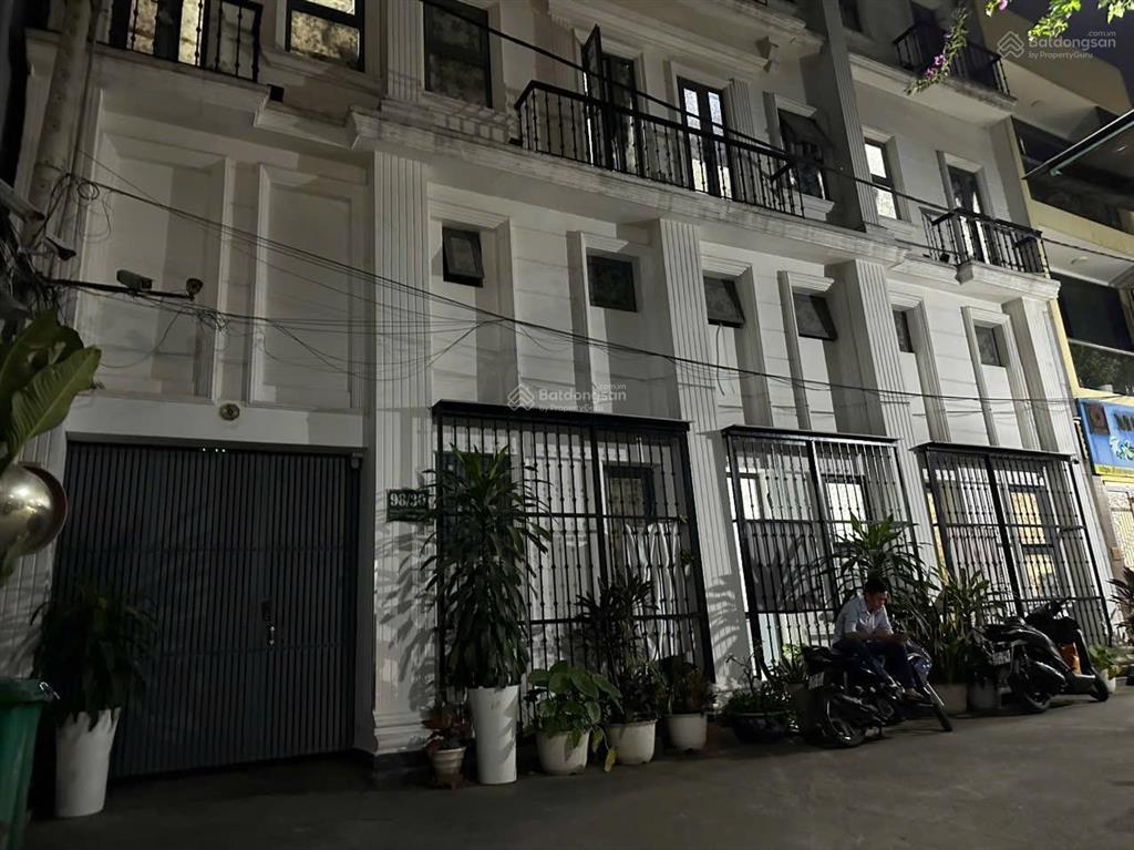 Giảm còn 13,5 tỷ chdv 20 phòng full khách dòng tiền 70tr/tháng ngay phạm văn đồng