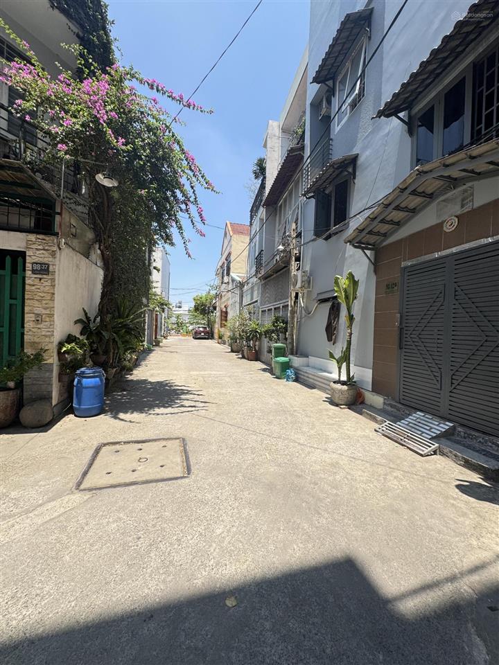 Giảm còn 13,5 tỷ chdv 20 phòng full khách dòng tiền 70tr/tháng ngay phạm văn đồng