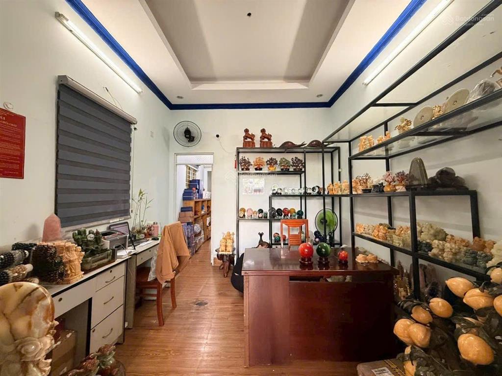 Hàng hiếm nhà c4 trường thọ hẻm 5m  65m² giá chỉ 5tỷ3!