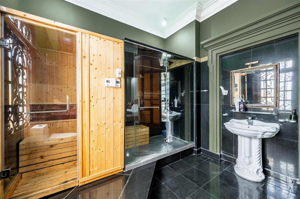 Cho thuê villa nguyễn văn hưởng, hồ bơi sân vườn, 25x25m, 130tr/thángtrệt 3 lầu, 7pn, 8wc full nt