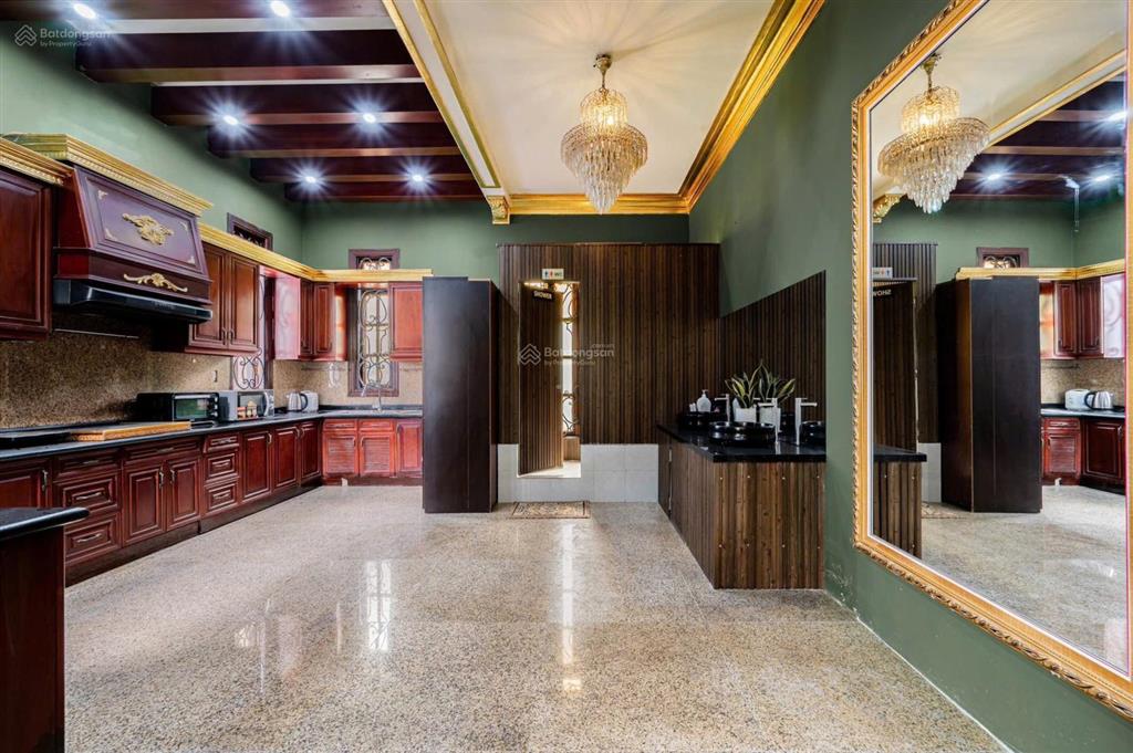 Cho thuê villa nguyễn văn hưởng, hồ bơi sân vườn, 25x25m, 130tr/thángtrệt 3 lầu, 7pn, 8wc full nt