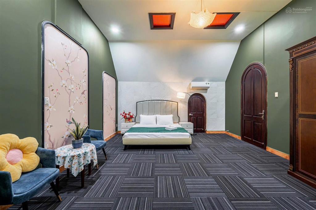 Cho thuê villa nguyễn văn hưởng, hồ bơi sân vườn, 25x25m, 130tr/thángtrệt 3 lầu, 7pn, 8wc full nt