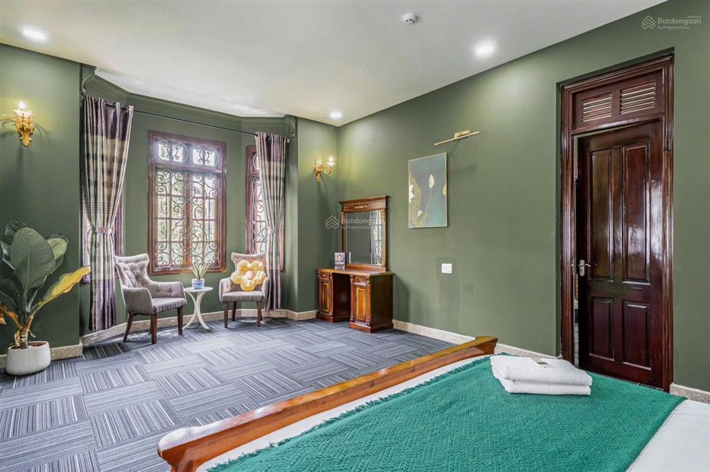 Cho thuê villa nguyễn văn hưởng, hồ bơi sân vườn, 25x25m, 130tr/thángtrệt 3 lầu, 7pn, 8wc full nt