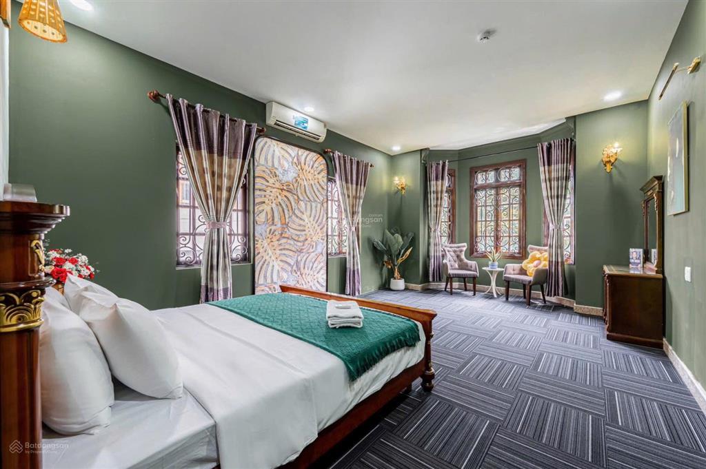 Cho thuê villa nguyễn văn hưởng, hồ bơi sân vườn, 25x25m, 130tr/thángtrệt 3 lầu, 7pn, 8wc full nt