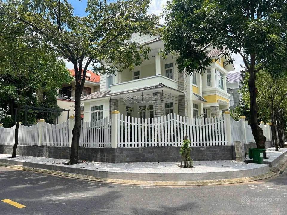 Villa compound nguyễn văn hưởng, thảo điền, 450m2, giá 104 triệu, trệt, 2 lầu, 4pn, hồ bơi sân vườn