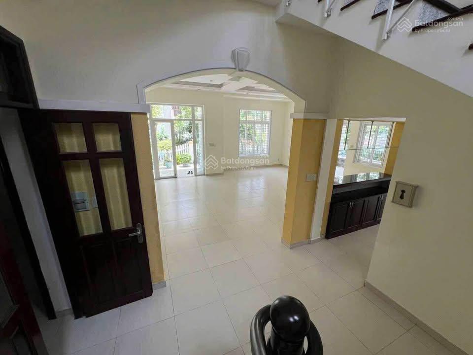 Villa compound nguyễn văn hưởng, thảo điền, 450m2, giá 104 triệu, trệt, 2 lầu, 4pn, hồ bơi sân vườn
