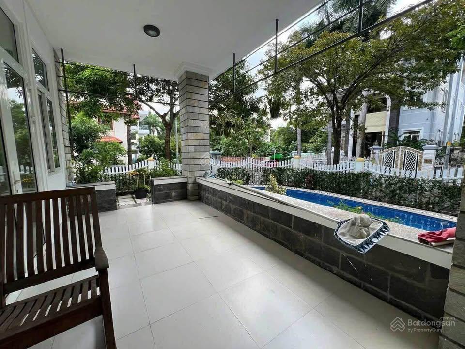 Villa compound nguyễn văn hưởng, thảo điền, 450m2, giá 104 triệu, trệt, 2 lầu, 4pn, hồ bơi sân vườn