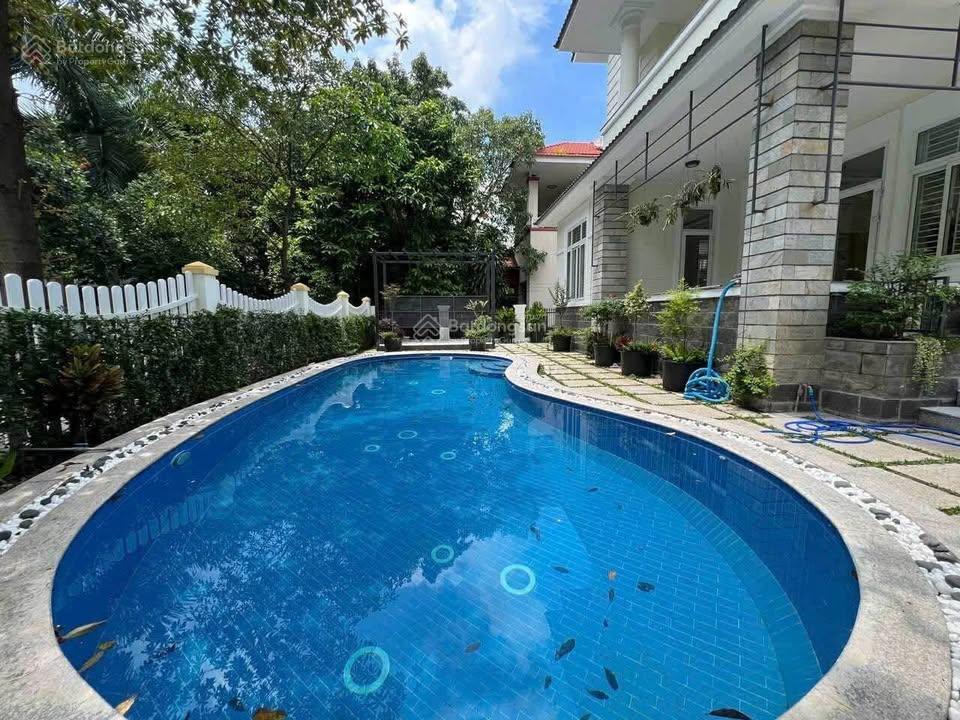 Villa compound nguyễn văn hưởng, thảo điền, 450m2, giá 104 triệu, trệt, 2 lầu, 4pn, hồ bơi sân vườn