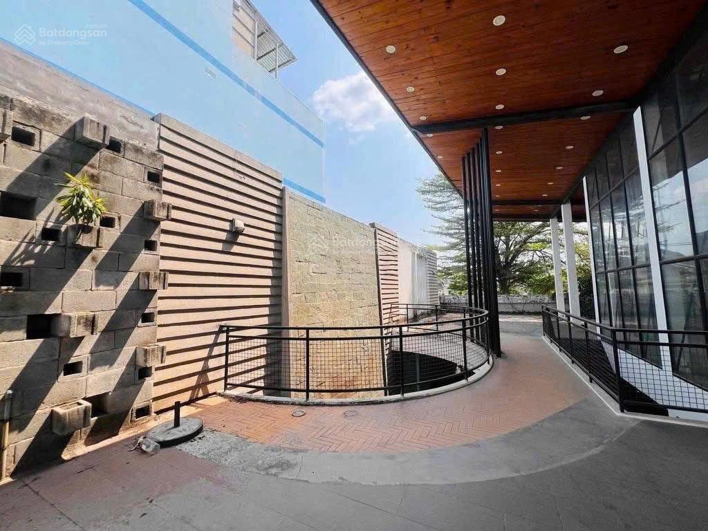 Cho thuê mặt bằng kinh doanh nguyễn thị định, tml, q2, 14x25m, giá 70tr/tháng, trệt + 1 lầu, 4wc