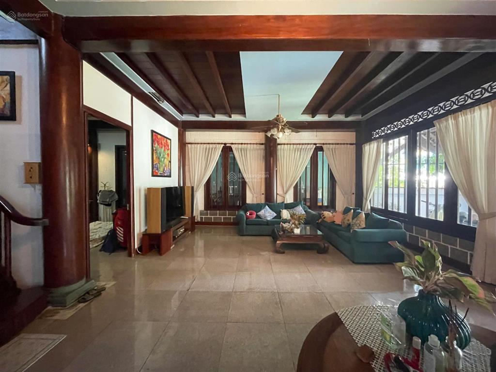 Cho thuê villa nguyễn văn hưởng, thảo điền, 20x20m, giá 3500usd  trệt + 1 lầu, pn, full nội thất