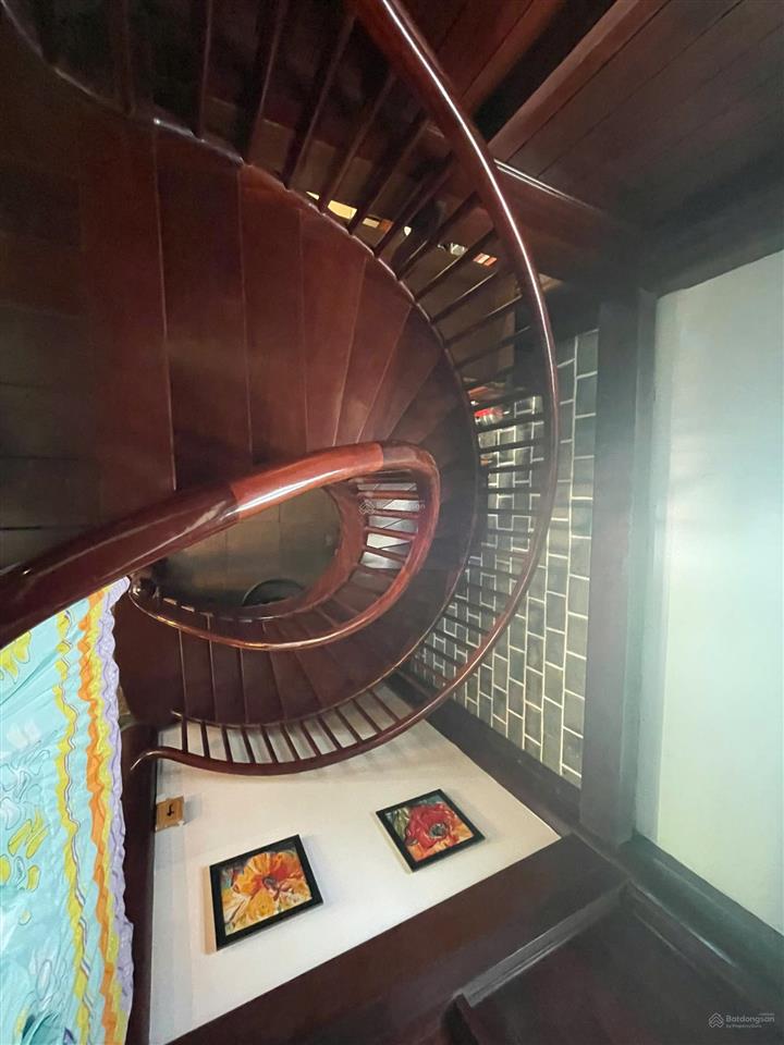 Cho thuê villa nguyễn văn hưởng, thảo điền, 20x20m, giá 3500usd  trệt + 1 lầu, pn, full nội thất