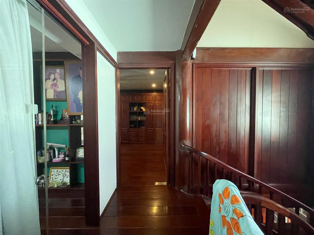 Cho thuê villa nguyễn văn hưởng, thảo điền, 20x20m, giá 3500usd  trệt + 1 lầu, pn, full nội thất
