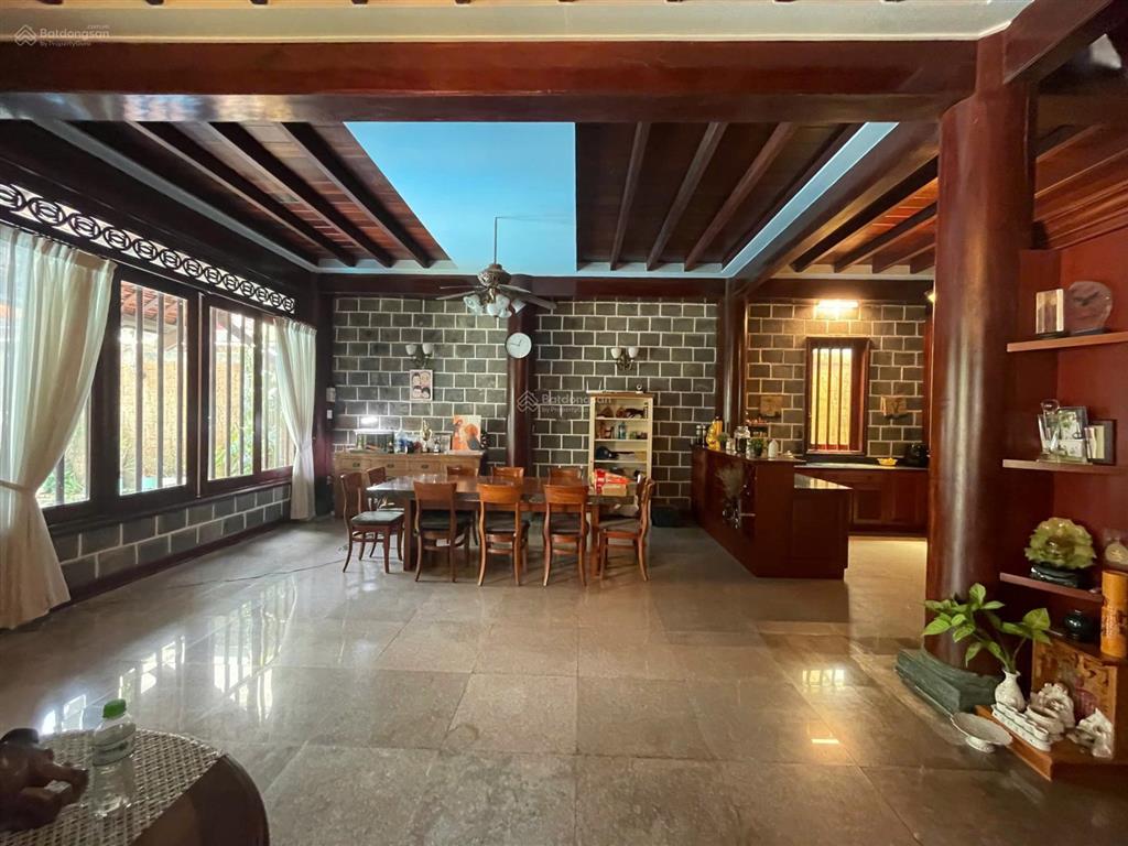 Cho thuê villa nguyễn văn hưởng, thảo điền, 20x20m, giá 3500usd  trệt + 1 lầu, pn, full nội thất