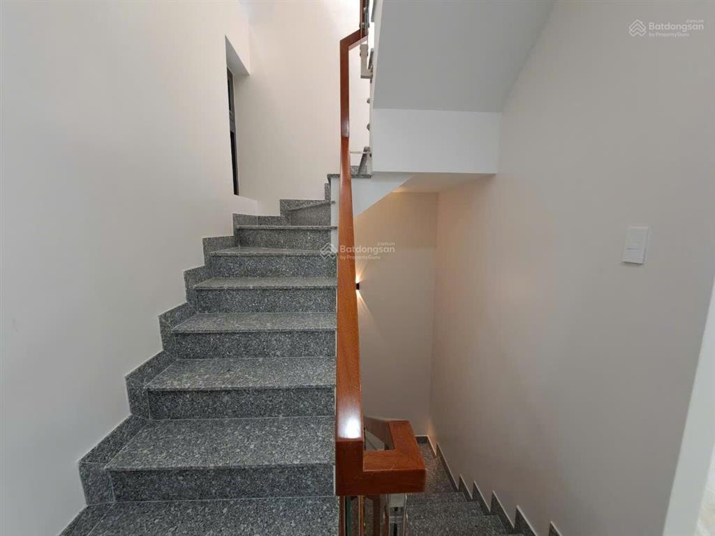 Cho thuê văn phòng vành đai tây, an khánh, 5x17,2m, giá chỉ 60tr/tháng, hầm, 4 tầng, thang máy