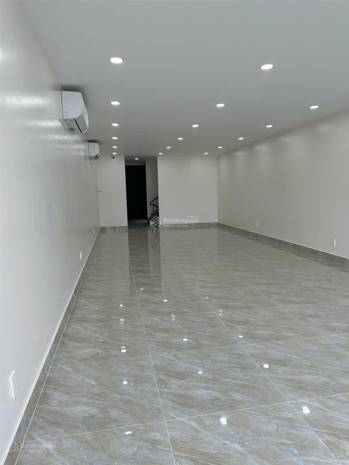 Cho thuê văn phòng vành đai tây, an khánh, 5x17,2m, giá chỉ 60tr/tháng, hầm, 4 tầng, thang máy