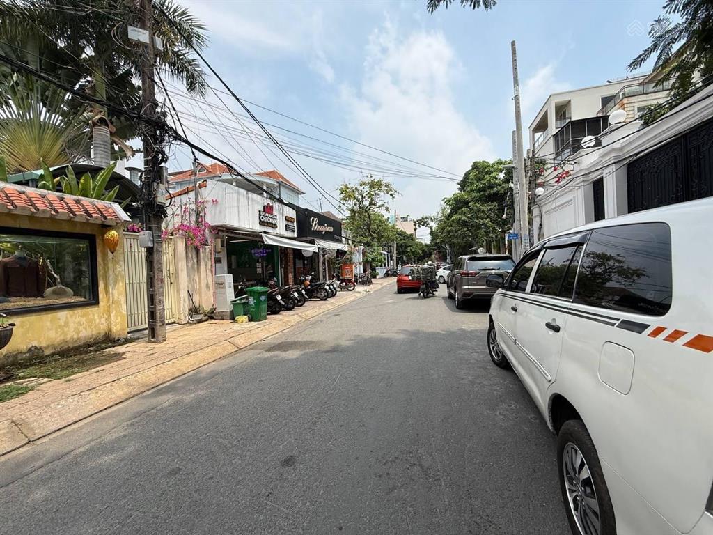 Cho thuê mặt bằng kinh doanh thảo điền, 201m2, giá 3800usd  cf sân vườn, nhà hàng, showroom,...