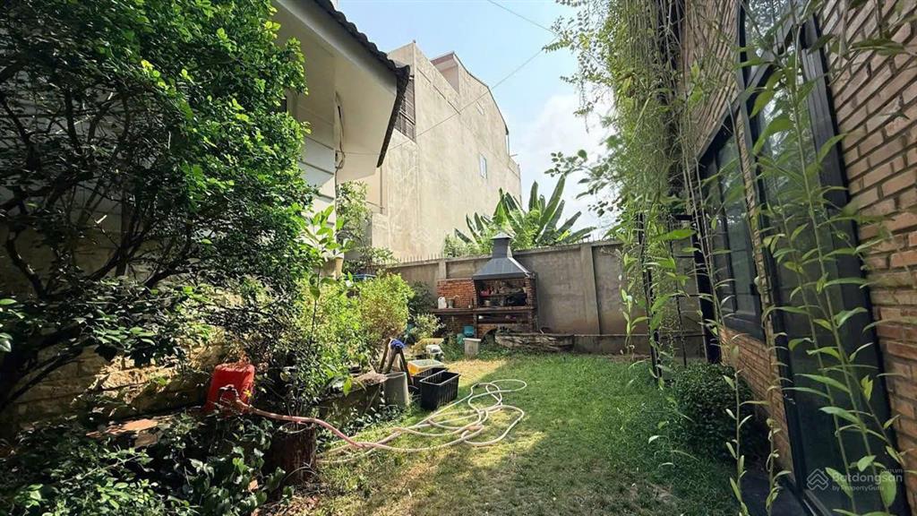 Cho thuê villa xuân thủy, thảo điền, 540m2, giá 5000usd/tháng  trệt, 2 lầu, 6 phòng ngủ