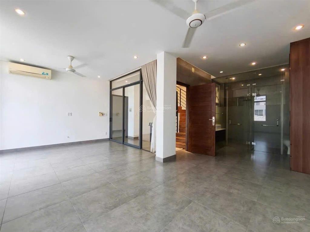Cho thuê villa làng báo chí  thảo điền