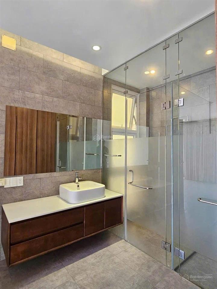 Cho thuê villa làng báo chí  thảo điền