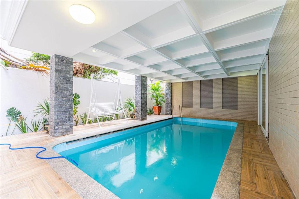 Cho thuê villa góc 2 mặt tiền thảo điền hồ bơi, hầm xe