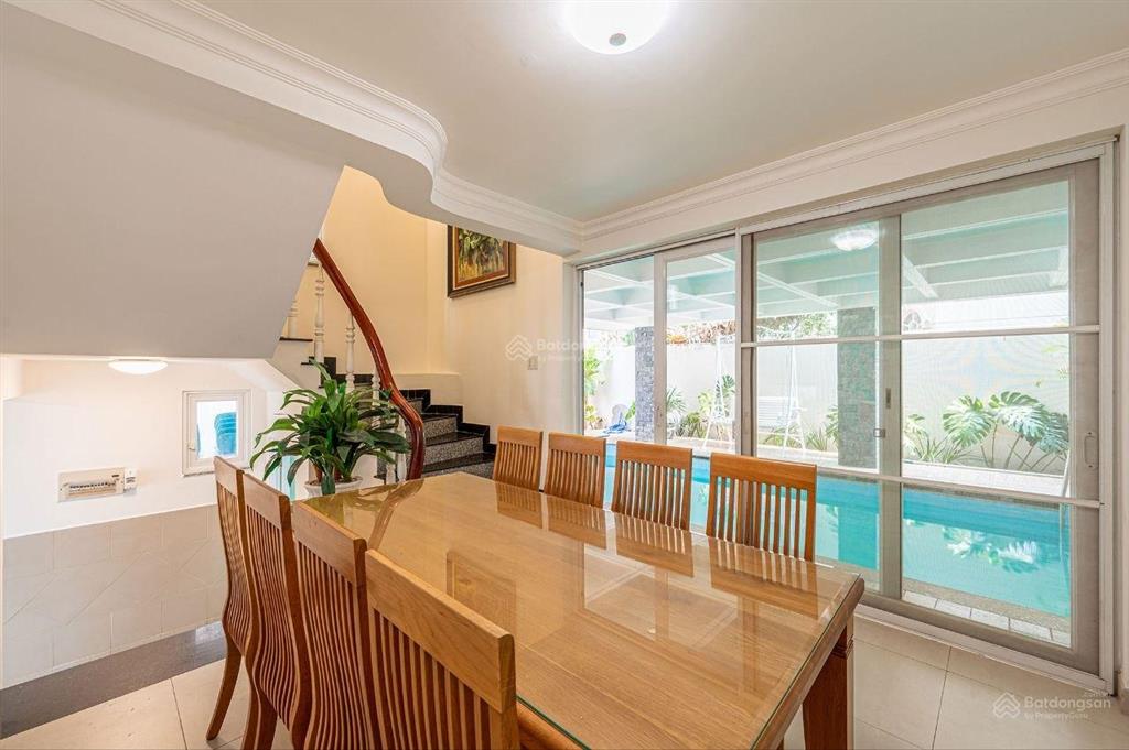 Cho thuê villa góc 2 mặt tiền thảo điền hồ bơi, hầm xe