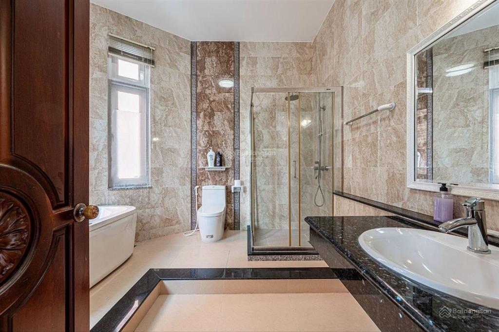 Cho thuê villa góc 2 mặt tiền thảo điền hồ bơi, hầm xe