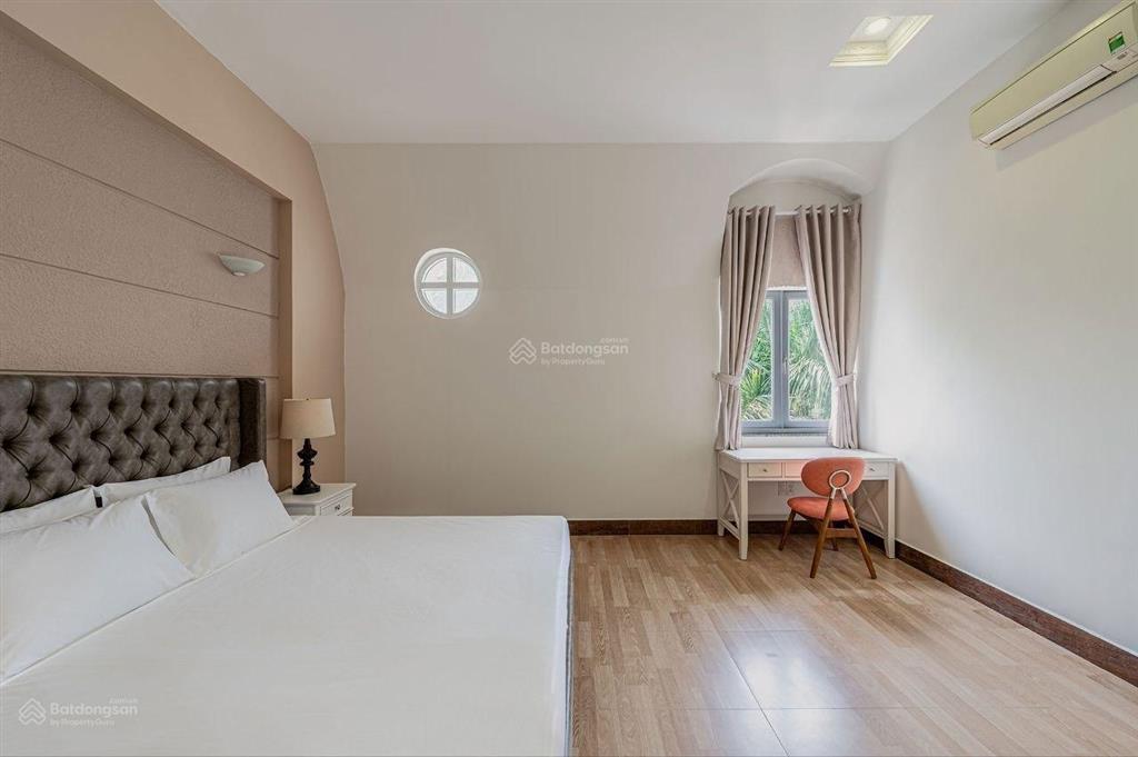 Cho thuê villa góc 2 mặt tiền thảo điền hồ bơi, hầm xe