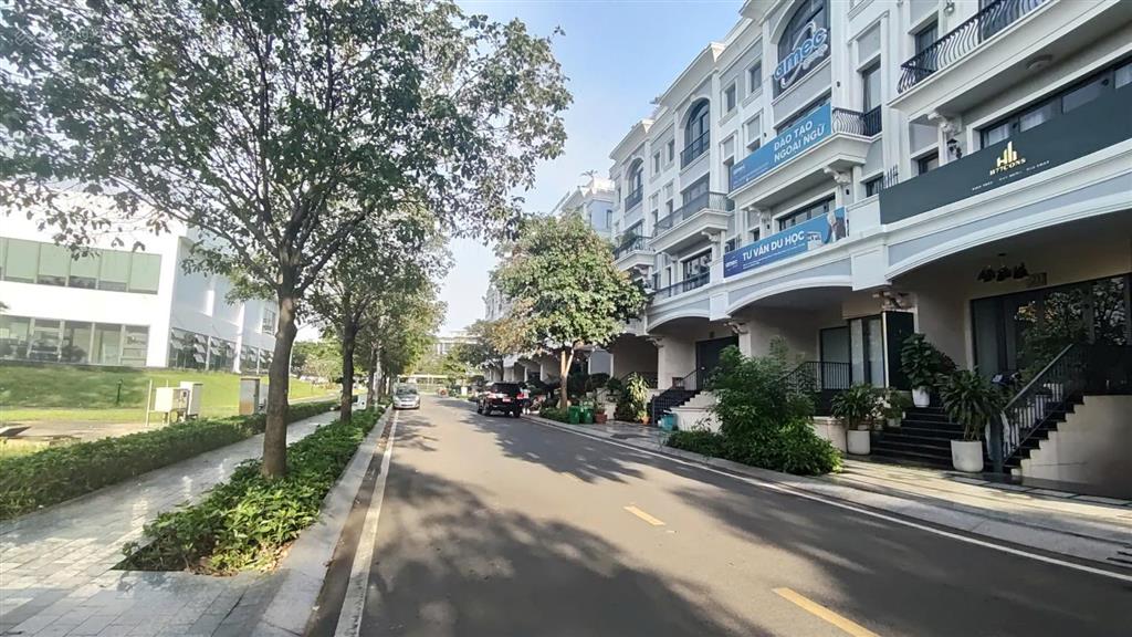 Giảm sâu cuối năm từ 33 tỷ còn 27,9 tỷ. view triệu usd công viên nhạc nước ở vạn phúc city