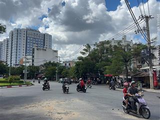 Chủ cần bán gấp dãy trọ cũ ngay đường chu văn an. tiện xây mới. vị trí đẹp